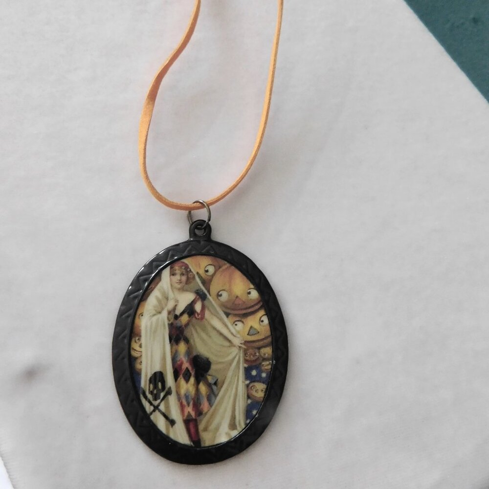 Ladies Gothic Necklace